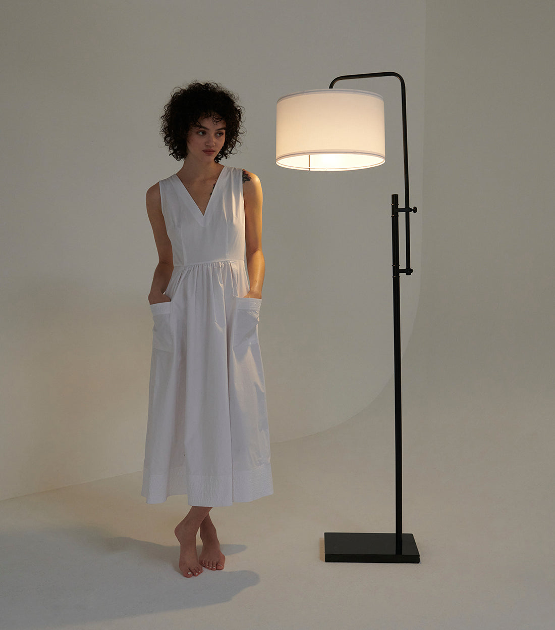 Brightech Leo - Led Floor Lamp for Living Room, Bedroom & Office - Standing Accent Lamp - Modern Tall Pole Light Overhangs for Reading